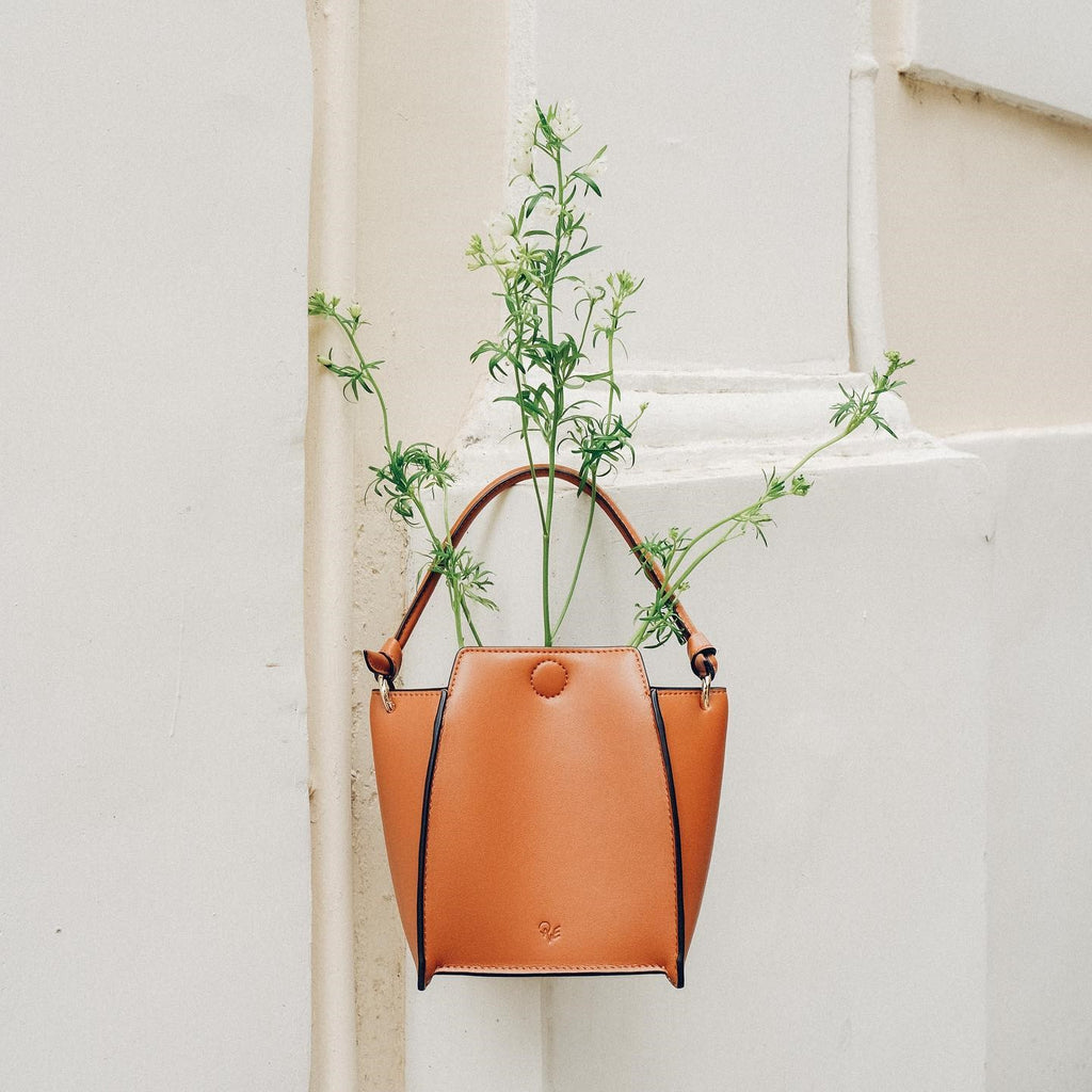 Eco-Friendly and Fashionable: The Benefits of Vegan Leather Handbags